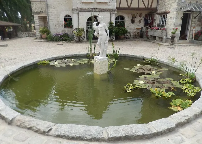 Moulin Des Chennevieres 住宿加早餐酒店 吉维尼